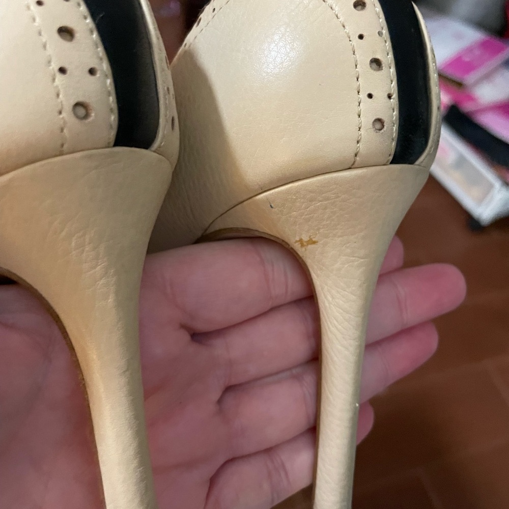 Louise et Cie Navy and Cream Heels - Picture 12 of 16